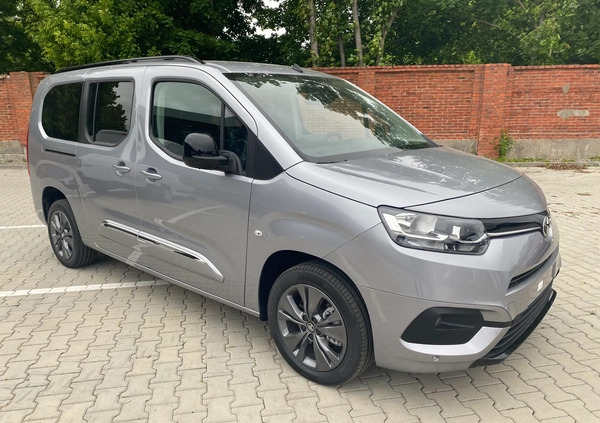 Toyota Proace City Verso cena 154999 przebieg: 15, rok produkcji 2024 z Poznań małe 92